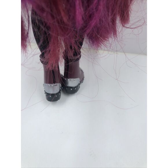 Rainbow High Mila Berrymore Doll Outfit & Boots Fashion MGA - Picture 16 of 16